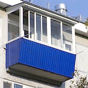 Балкон с крышей на последнем этаже