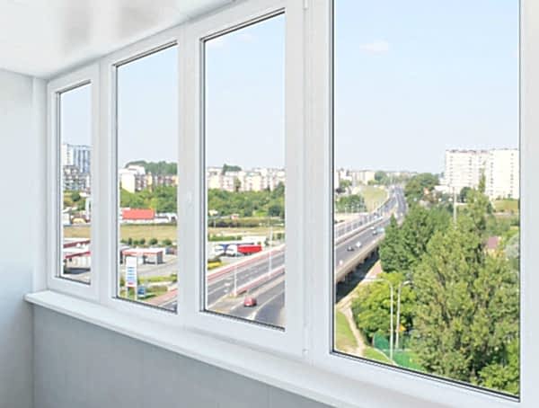 Установка пластиковых окон на балконе